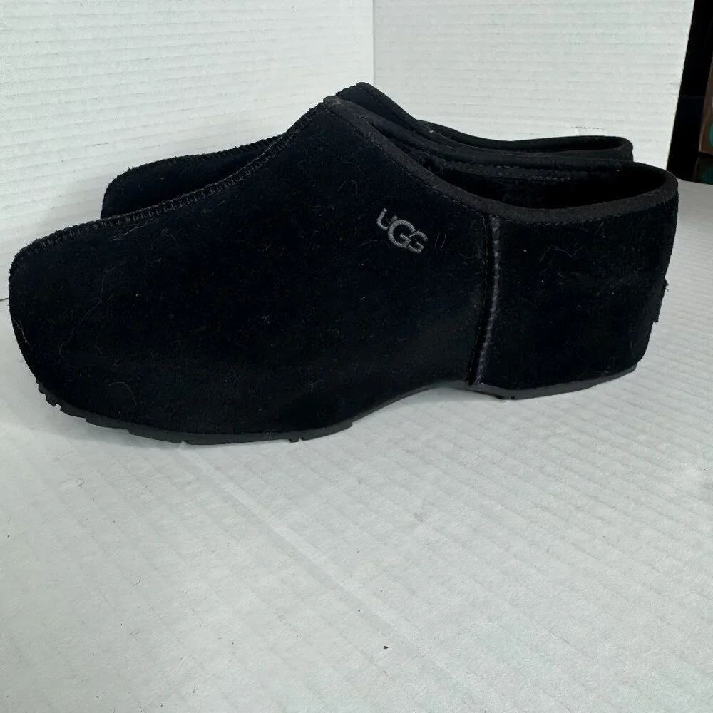 UGG Clogs - Picture 2 of 9